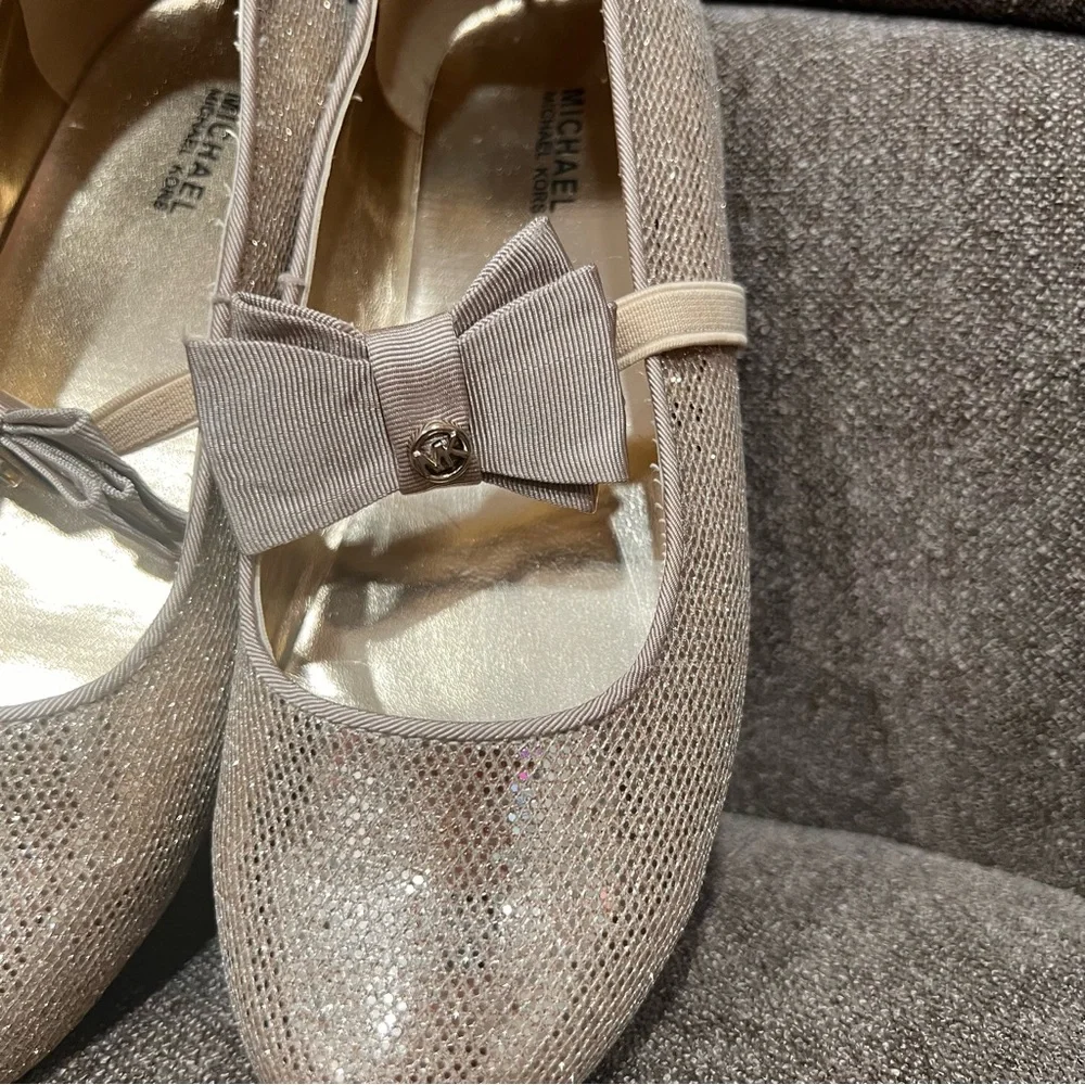 Michael Kors Roverdale girls ballerinas size 3‎